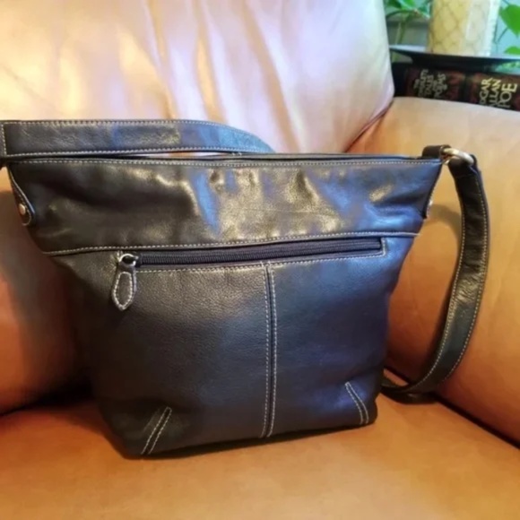 Classic Pebbled Leather Shoulder Bag w zipper details - Picture 3 of 15